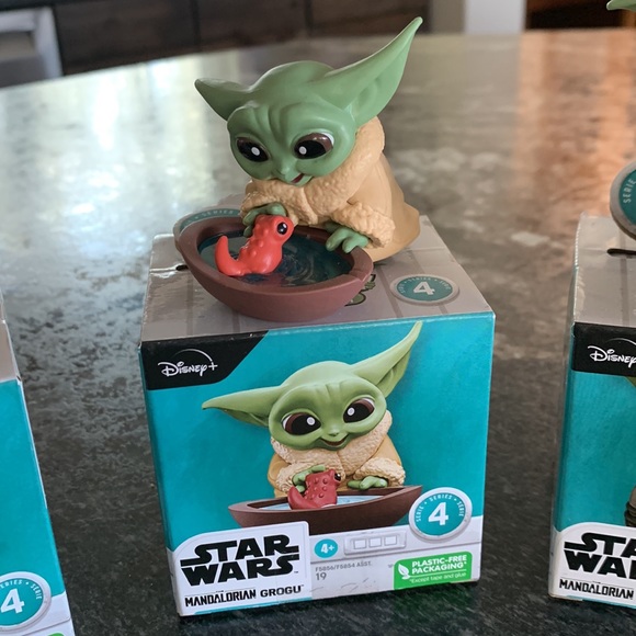 Set of 4 DISNEY Star Wars Series 4 Figures with Boxes - Picture 3 of 15